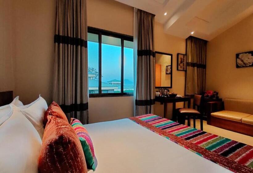 Resort Fazlani Natures Nest The Wellness Retreat