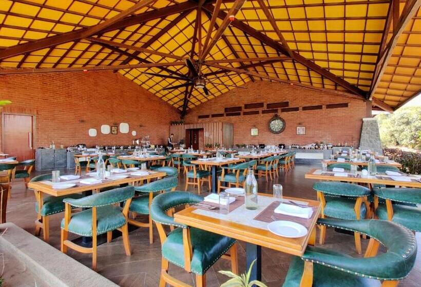 Resort Fazlani Natures Nest The Wellness Retreat