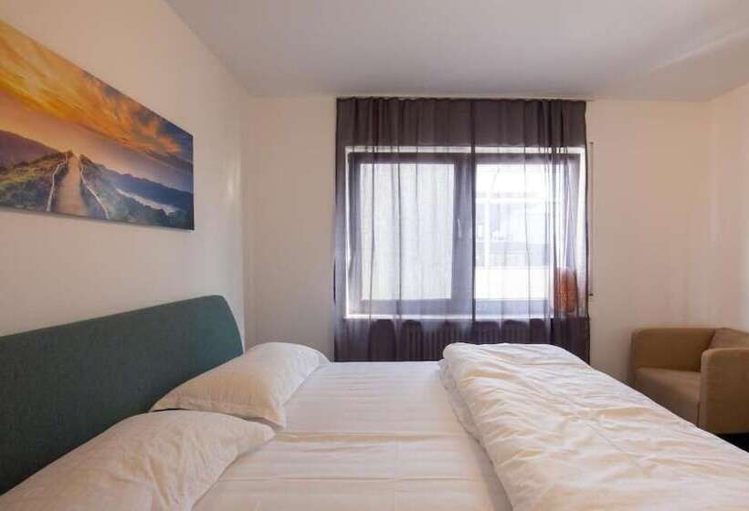 هتل کپسول Area24|7 Europaplatz