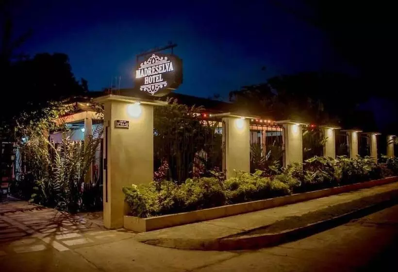 Hotelli Madreselva
