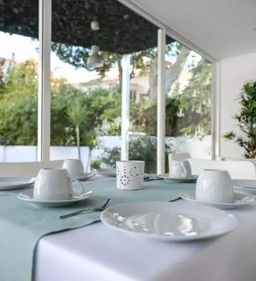 Majatalo 4u Lisbon Airport Suites