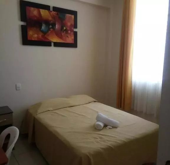 ペンション Antares Paracas