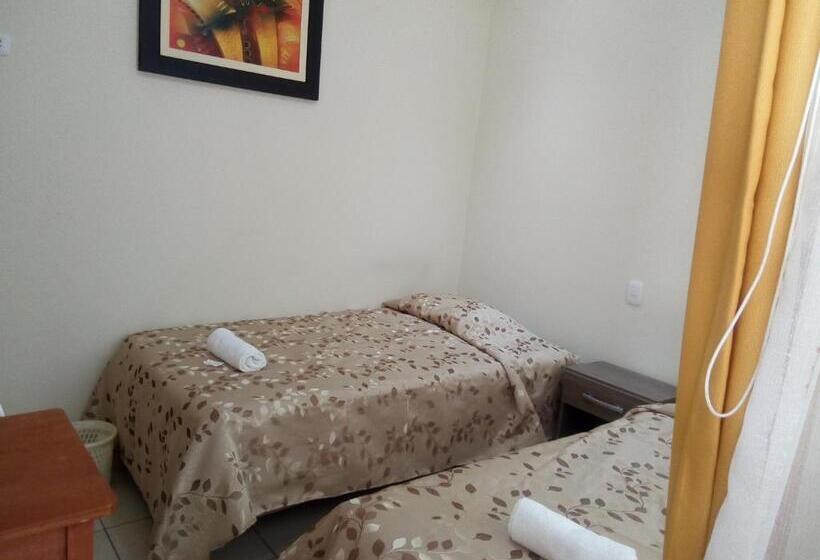 Pension Antares Paracas