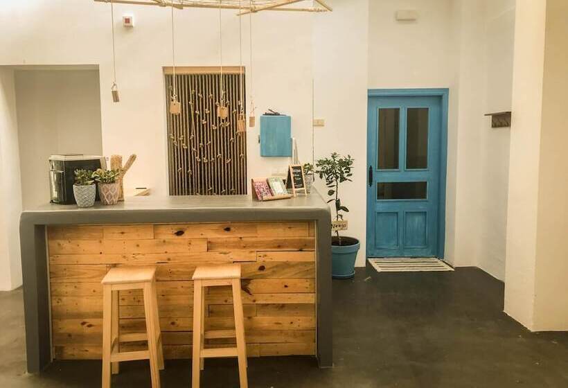 بنسيون Cantagua Hostel