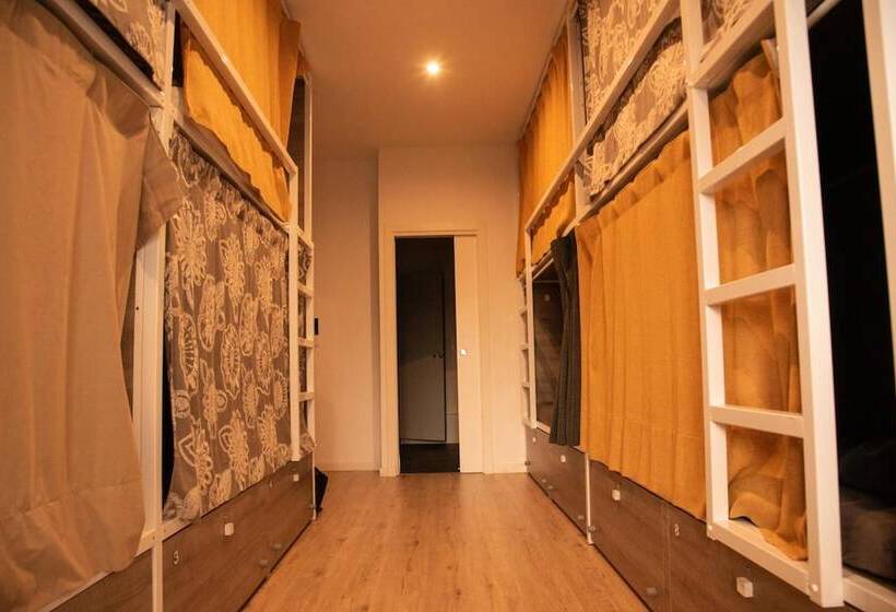 بنسيون Cantagua Hostel