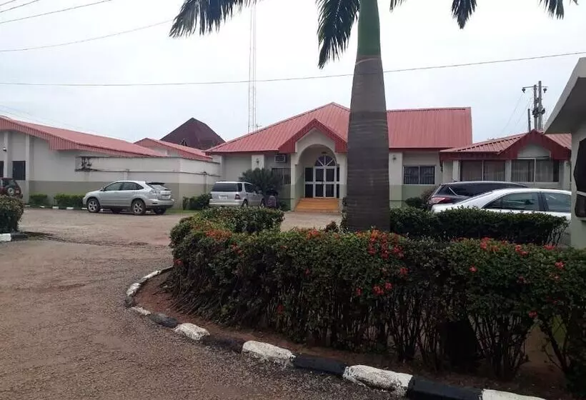 Filbon Hotel & Gardens