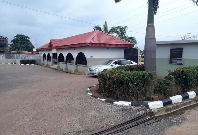 Filbon Hotel & Gardens