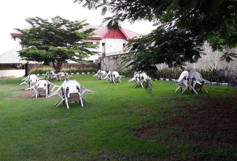 Filbon Hotel & Gardens