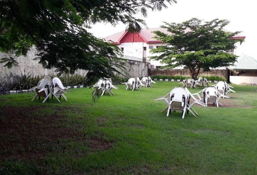 Filbon Hotel & Gardens