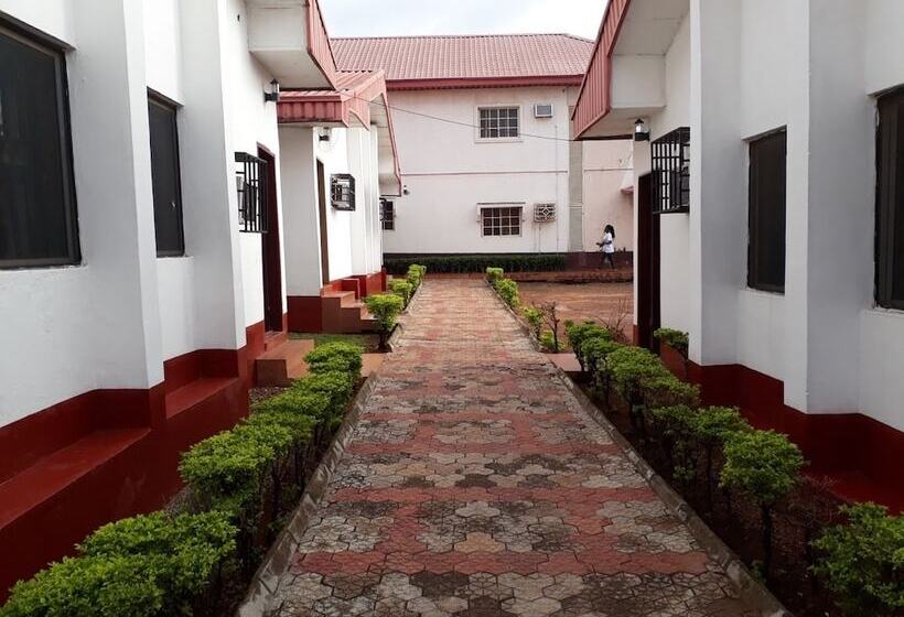 Filbon Hotel & Gardens