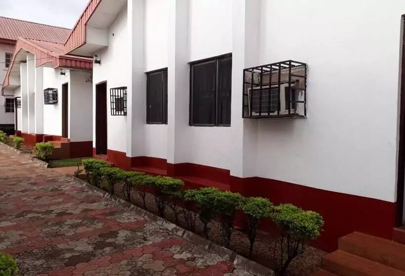 Filbon Hotel & Gardens