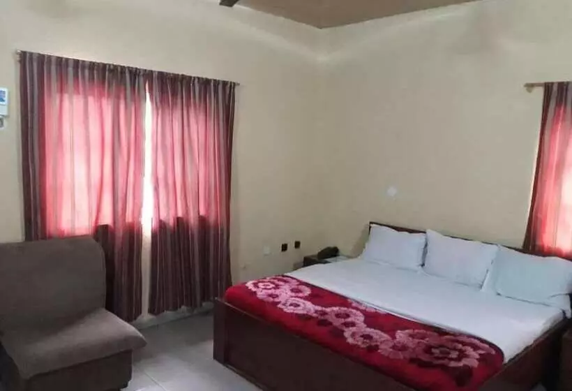 Filbon Hotel & Gardens