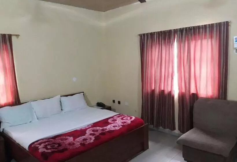 Filbon Hotel & Gardens