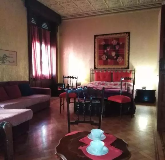 B&b Amarantha Gothica Genoa