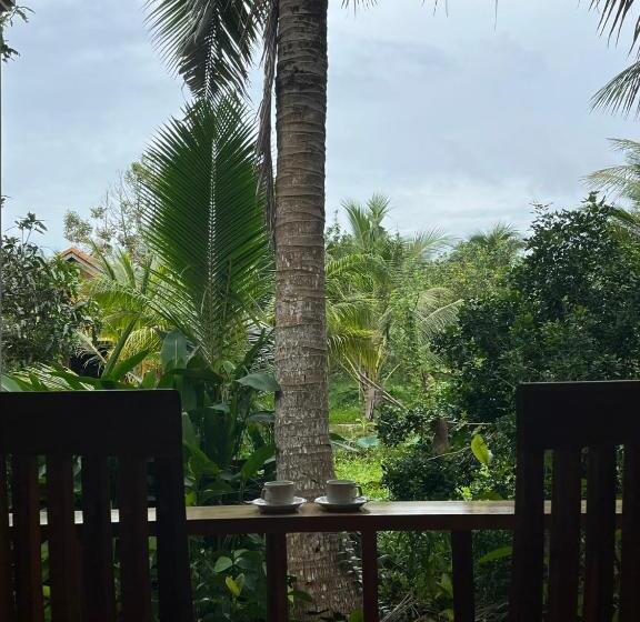 تختخواب و صبحانه Phu Quoc Pomelo Garden