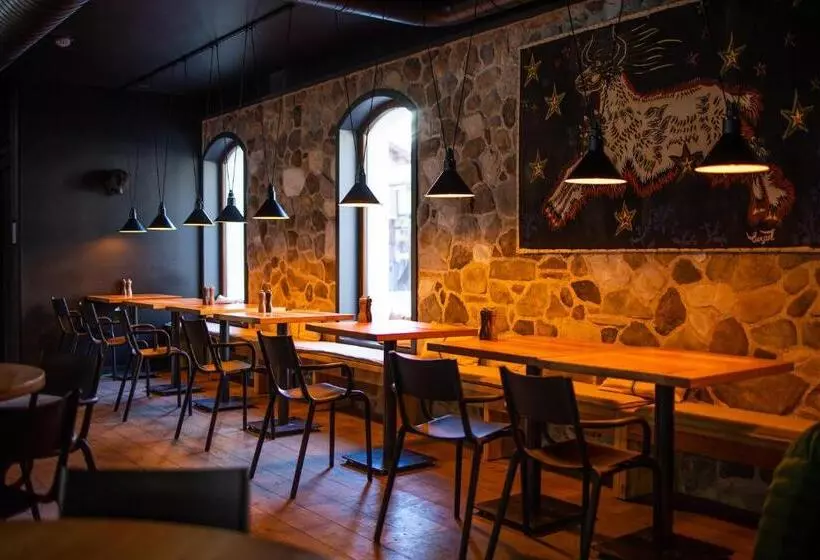 Hotelli Hôtel Restaurant Le Monêtier