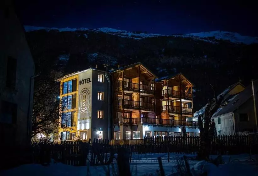 Hotelli Hôtel Restaurant Le Monêtier