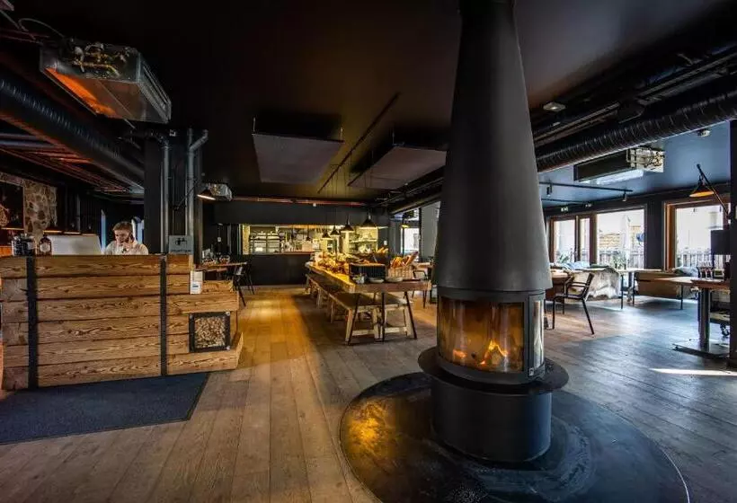 Hotelli Hôtel Restaurant Le Monêtier