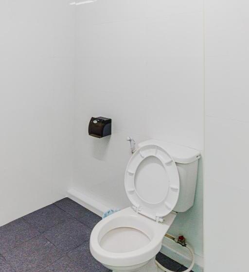 River Hotel The Budget