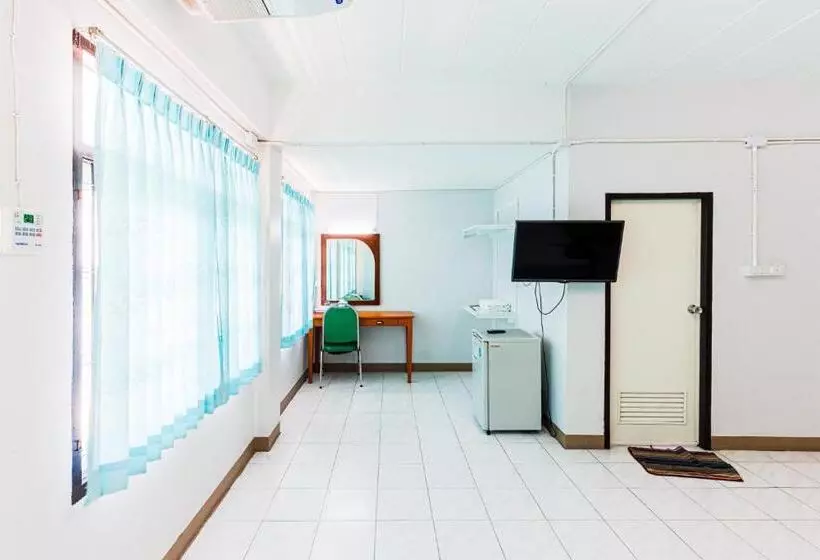 River Hotel The Budget