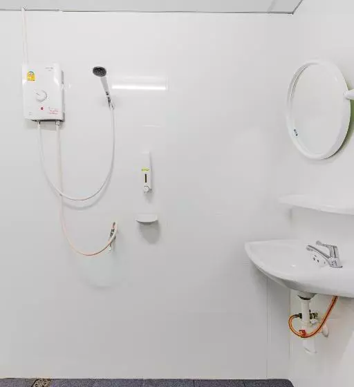 River Hotel The Budget