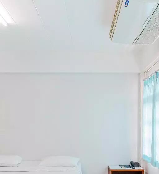 River Hotel The Budget