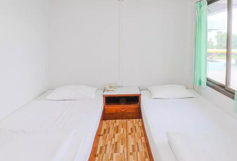 River Hotel The Budget