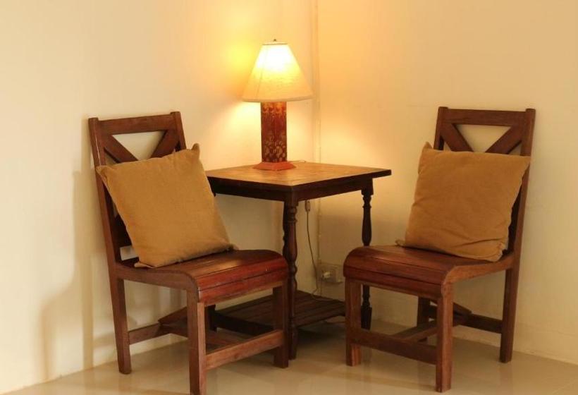 בית מלון כפרי Shankale Lodge Pai