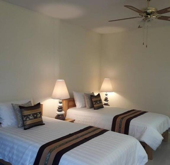 בית מלון כפרי Shankale Lodge Pai