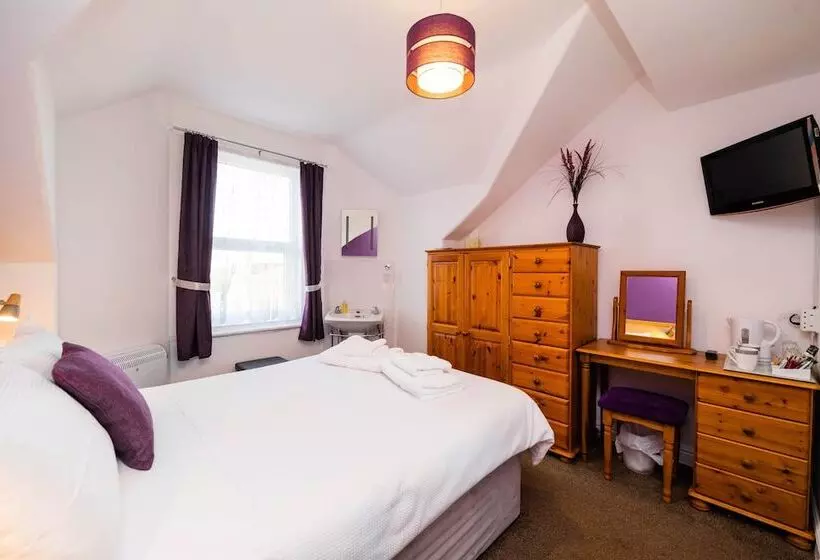 تختخواب و صبحانه Kenways Guest House