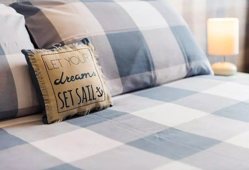 تختخواب و صبحانه Kenways Guest House