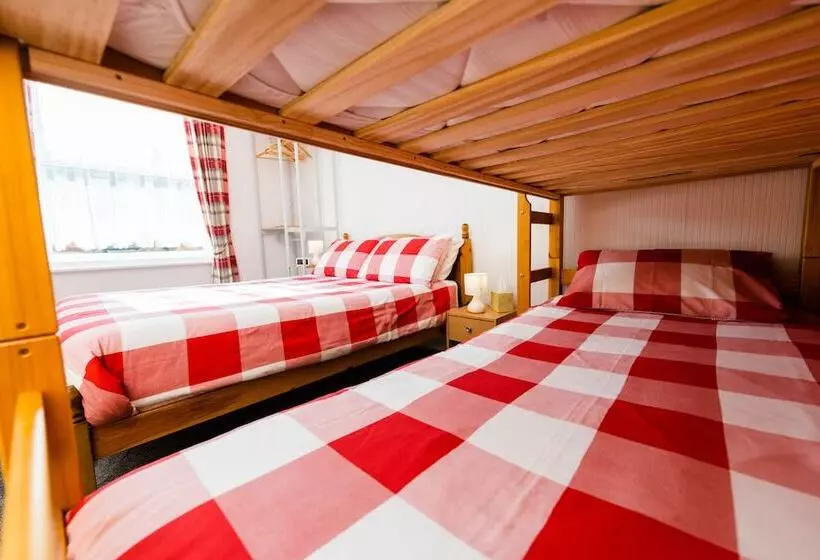 تختخواب و صبحانه Kenways Guest House