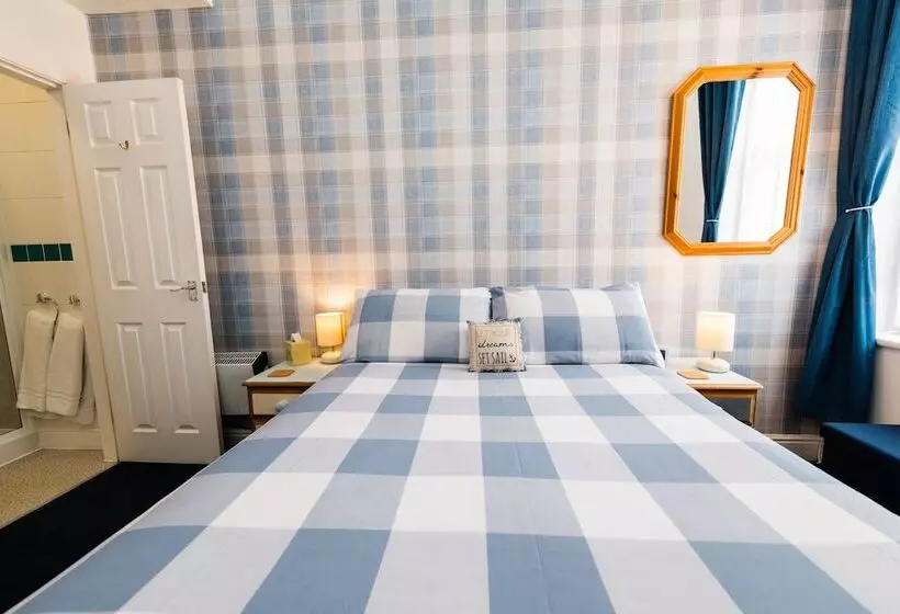 تختخواب و صبحانه Kenways Guest House