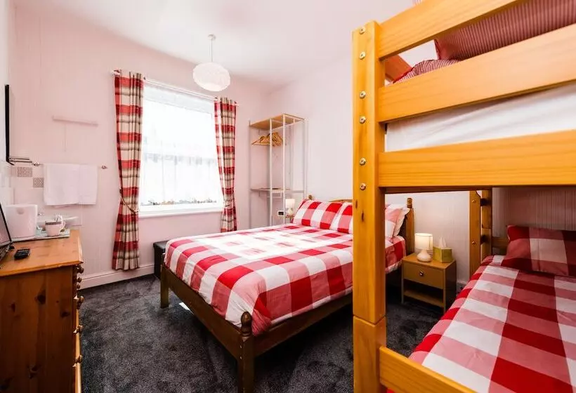 تختخواب و صبحانه Kenways Guest House