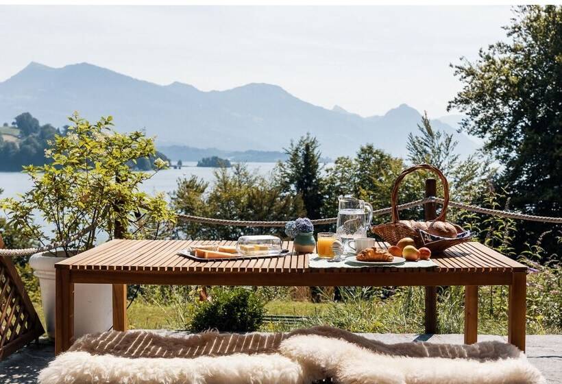 تختخواب و صبحانه Lake Villa Lotus