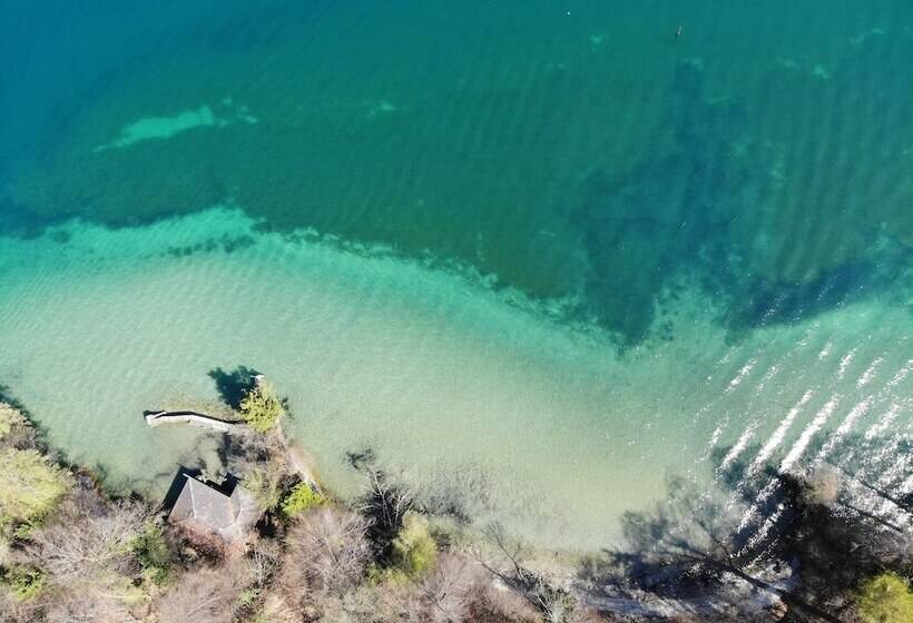 تختخواب و صبحانه Lake Villa Lotus