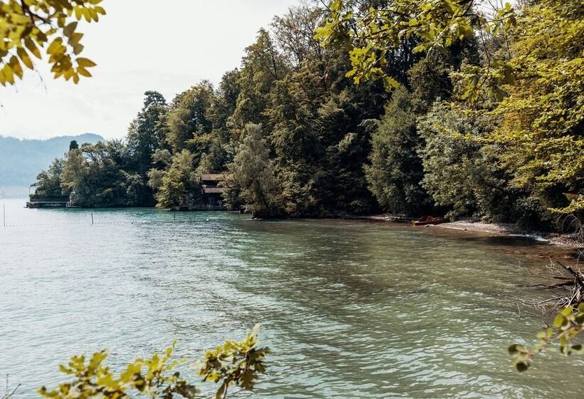 تختخواب و صبحانه Lake Villa Lotus