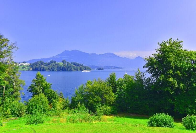 تختخواب و صبحانه Lake Villa Lotus