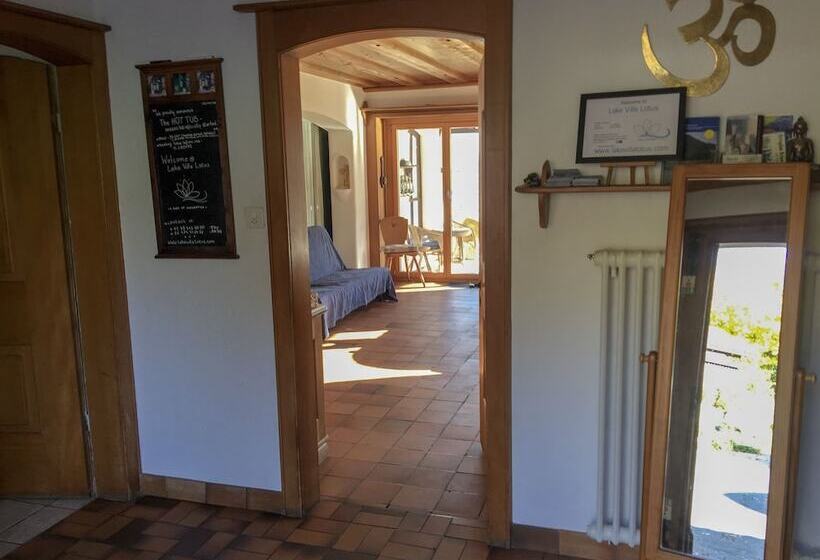 تختخواب و صبحانه Lake Villa Lotus