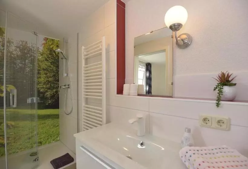 Aamiaismajoitus (B&B) Parkhotel Ebersdorf