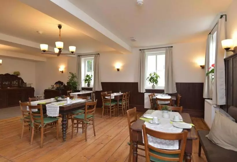 Aamiaismajoitus (B&B) Parkhotel Ebersdorf