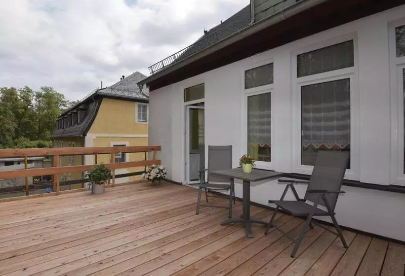 Aamiaismajoitus (B&B) Parkhotel Ebersdorf