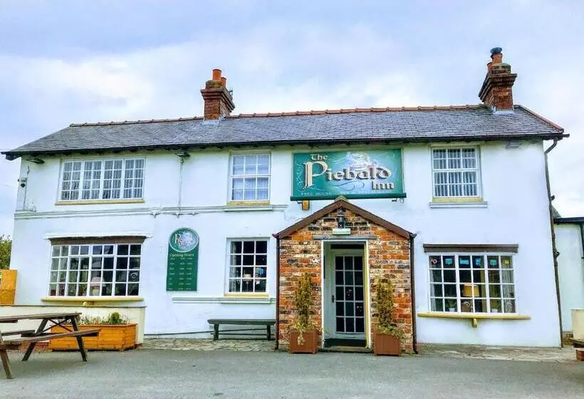 Hotelli The Piebald Inn