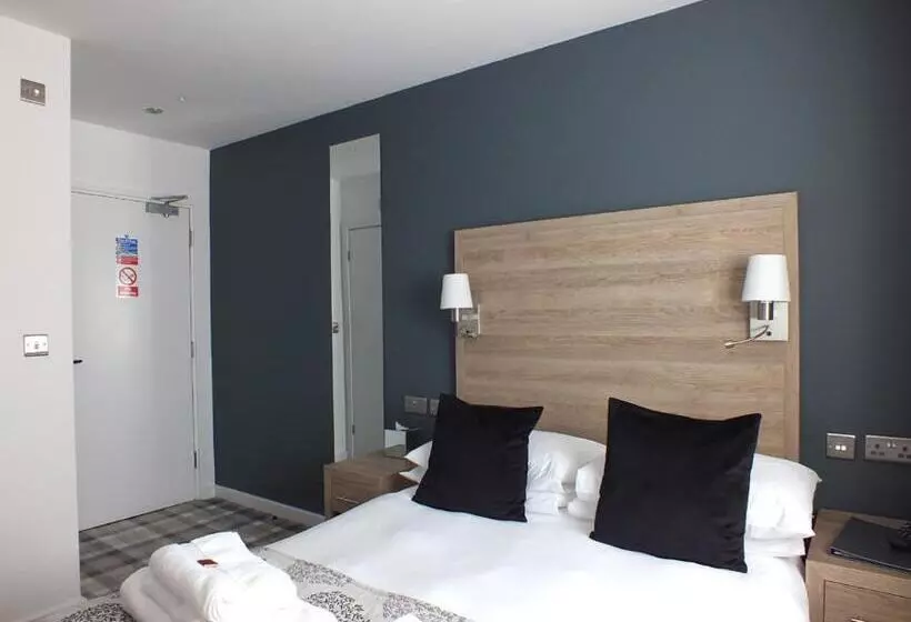 Hotelli The Piebald Inn