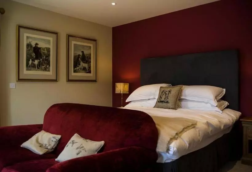 ユースホステル The Three Chimneys Country Pub