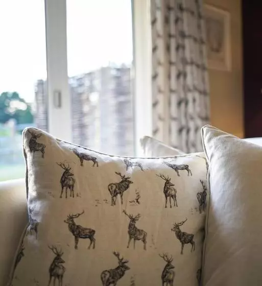 ユースホステル The Three Chimneys Country Pub