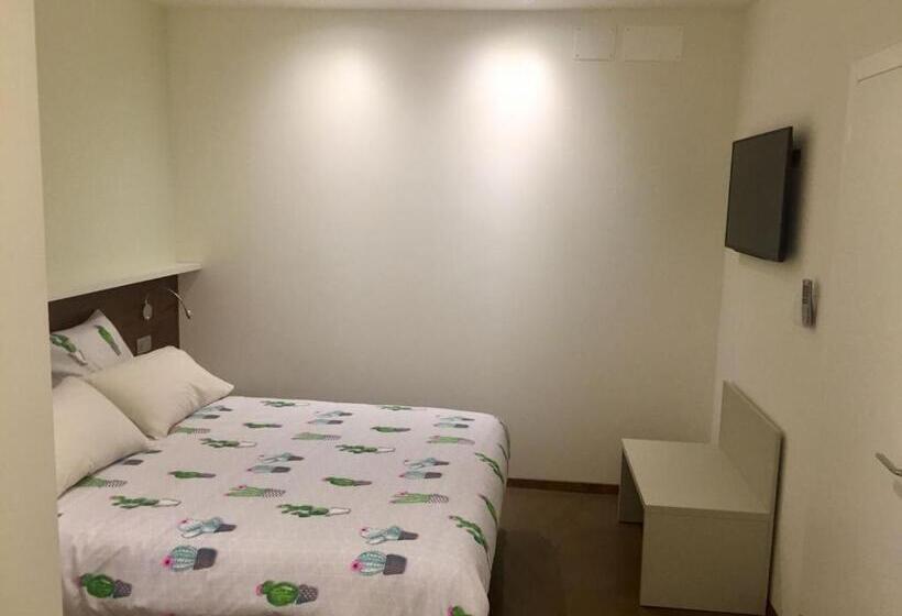 تختخواب و صبحانه Alla Riva