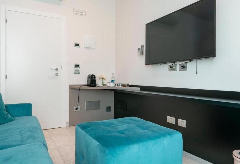 تختخواب و صبحانه Alla Riva