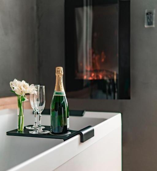 تختخواب و صبحانه Alla Riva