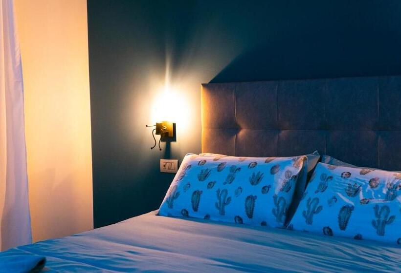 تختخواب و صبحانه Alla Riva